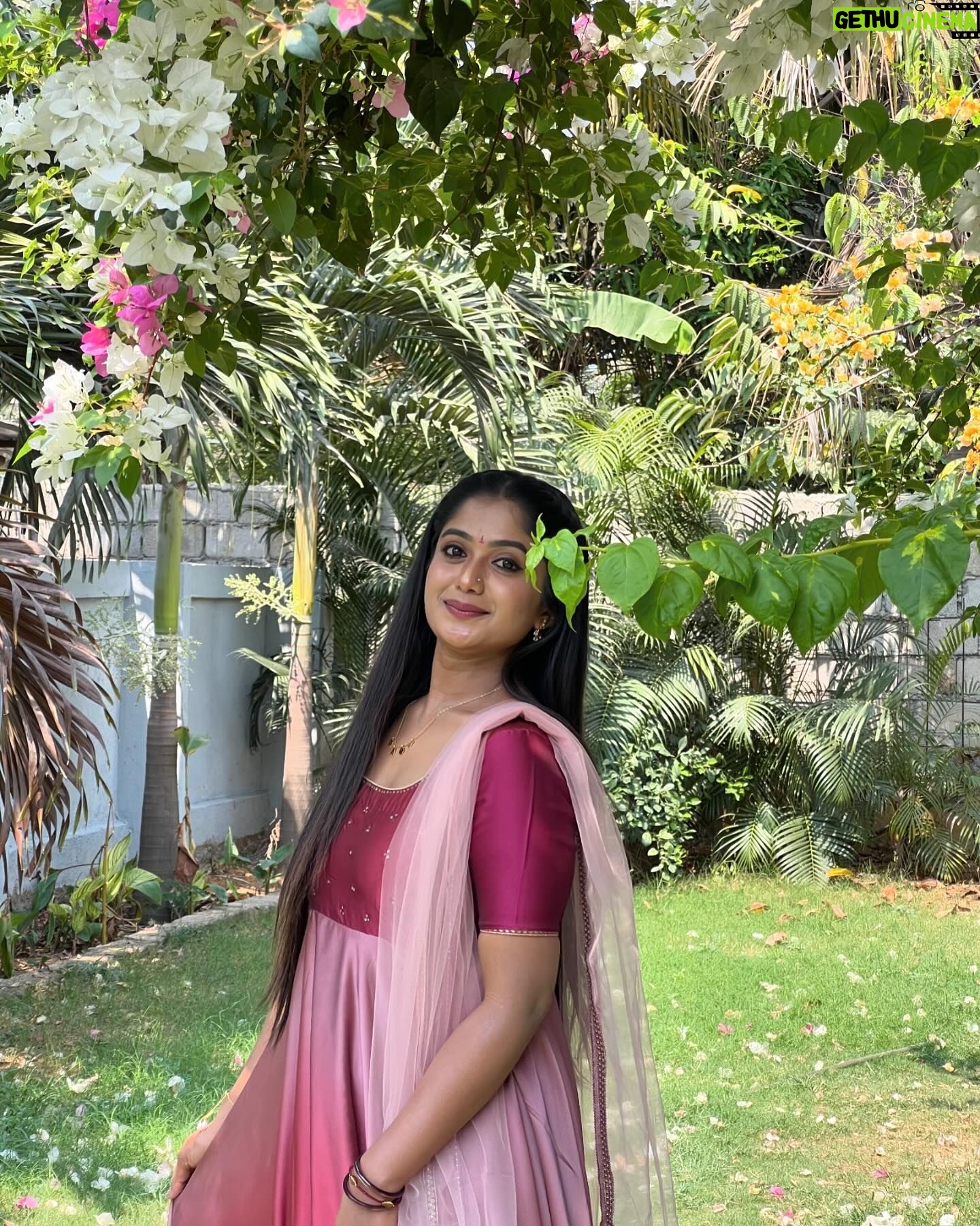 Soundarya Reddy Instagram - RAMA✨🪷 Chain and ring - @anscollection7 ❤️ Dress - @vastrabybindu_official