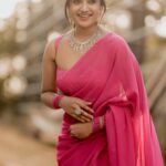 Soundarya Reddy Instagram - 🌸☀️ Designed by - @soundaryareddy_official (myself) Vc - @viki_pixer Makeup & hairstyle - @iniyamakeover Jewellery- @new_ideas_fashions Ve- @anantha_kumar_12
