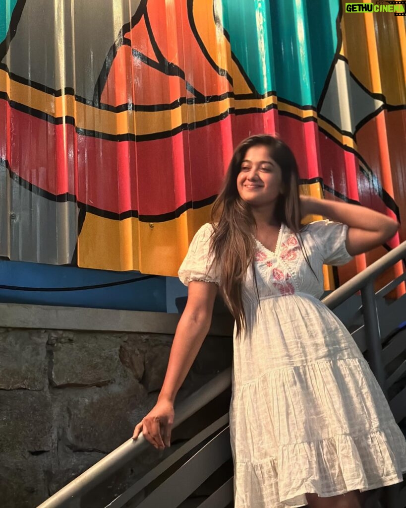 Actress Soundarya Reddy HD Instagram Photos and Wallpapers April 2024 ...