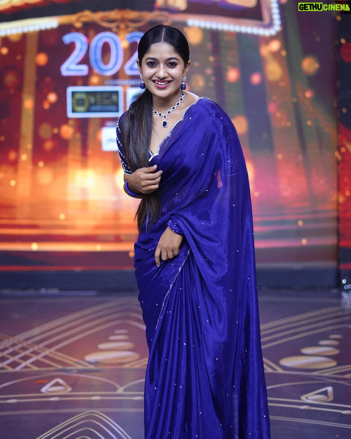 Soundarya Reddy Instagram - 🌙✨ Saree - @naa_maguva Jewellery- @fashioncurvee Pc - @paulino_pictures