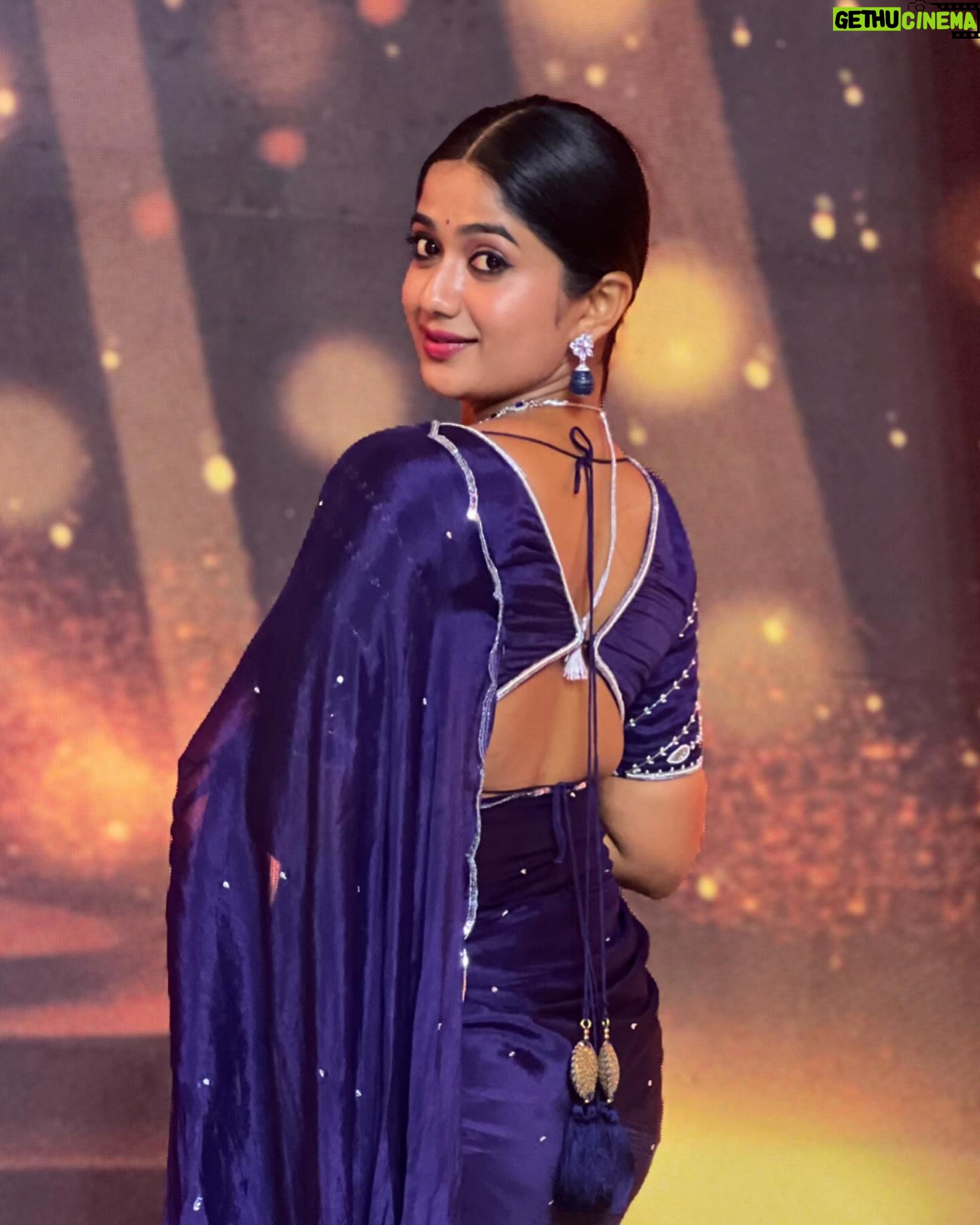Soundarya Reddy Instagram - 🌙✨ Saree - @naa_maguva Jewellery- @fashioncurvee Pc - @paulino_pictures