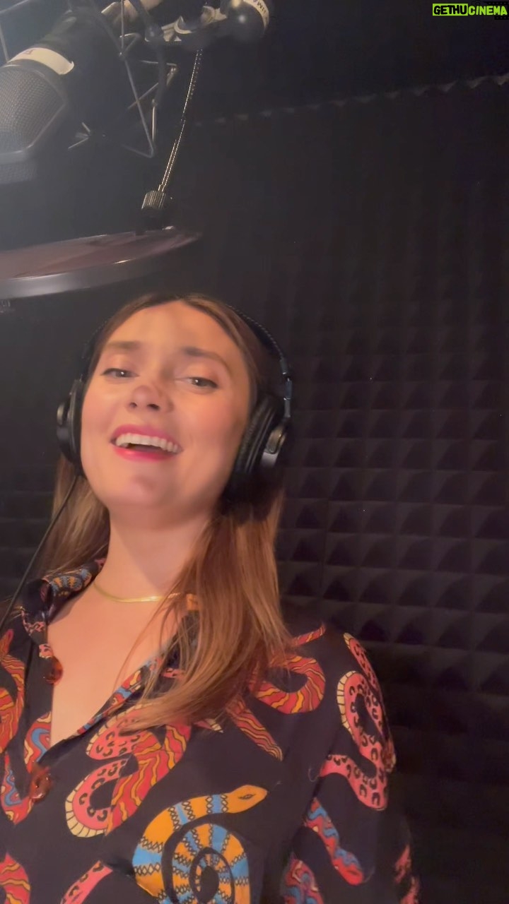 Spencer Grammer - 3K Likes - Clips of my crazy work process while recording the TikTok video last spring ….or was it summer???
#rickandmorty #sumsum #voiceover