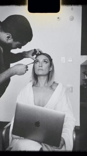 Spencer Grammer Instagram - Getting ready for @ccxpoficial Rick & Morty Panel 
@rickandmorty @adultswim @hbomaxbr 
H/MU💇‍♀️💄 by @joaoboeno 
Styling 👗 by @caiosobral 

#ccxp