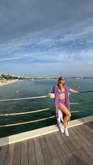 Spencer Grammer Instagram - La France me manquait. ❤️❤️❤️

#cannes2022 #paris #cannesismycoachella