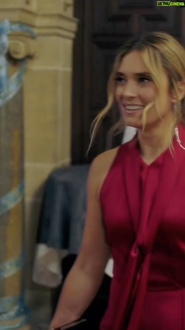 Spencer Grammer - 1.4K Likes - Watch my Dad and I try to get Christmas “right” over and over again tomorrow night 8/7c on @itsawonderfullifetime @lifetimetvpr @lifetimetv. #12daysofchristmaseve #itsawonderfullifetime