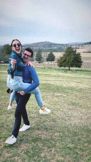 Spencer Locke Instagram - Happy birthday three days late to my original life partner, sister sister and best friend @chelseajaymes. Nothing makes me happier than celebrating you and seeing you thrive!!!!! 🤍🤍🤍