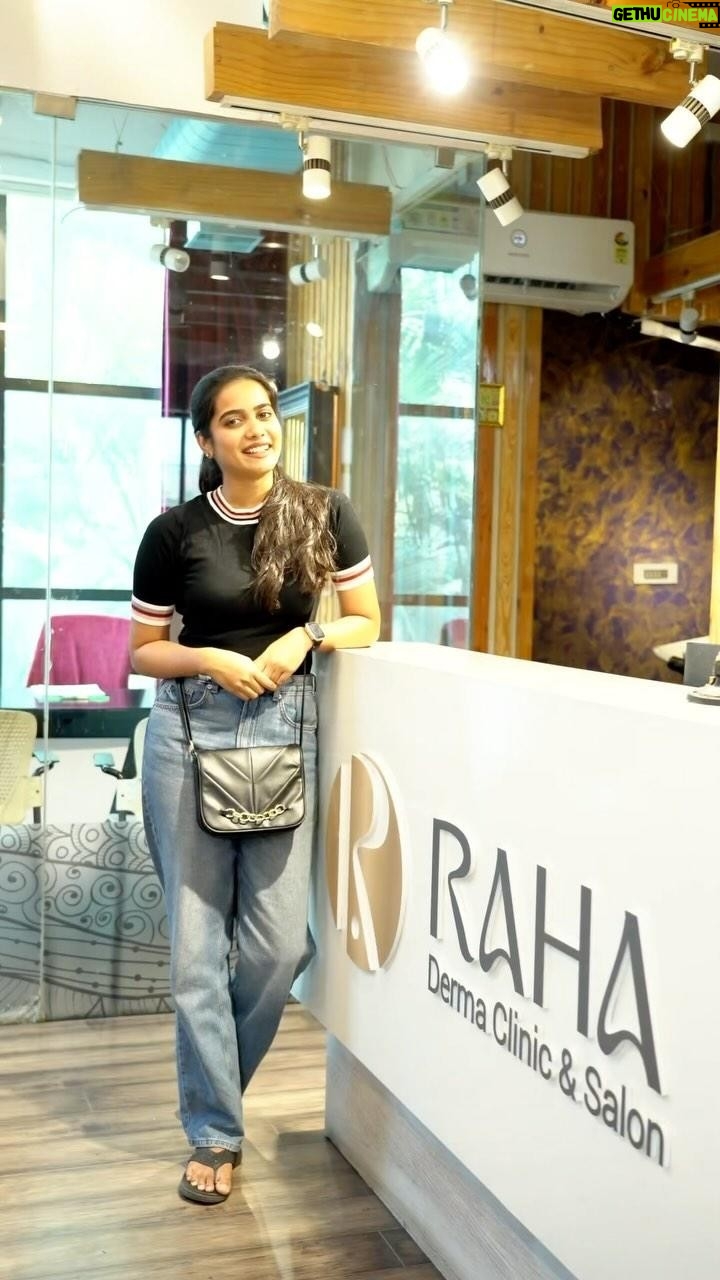 Sri Gouri Priya Instagram - UNWANTED HAIR REMOVAL AT ππΌππΌ πΏππππΌ πΎπππππΎ & ππΌπππ RAHA's UHR treatment is a combination of Laser Electroysis which is a complete hair removal procedure with 100% assured results. Call us @raha.derma on 9492289911 to book your appointment. #unwantedhairremoval #laserunwantedhairreduction #electrolysisunwantedhairremoval #hairremoval #skintherapies #skincare #haircare #hairregrowth #gfcforhair #gouripriya #rahaderma #rahadermaclinic #rahadermasalon