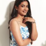 Sri Gouri Priya Instagram - Hi there!🤍💙 Shot by - @arungnanavel HMUA - @aura_makeoverartistry