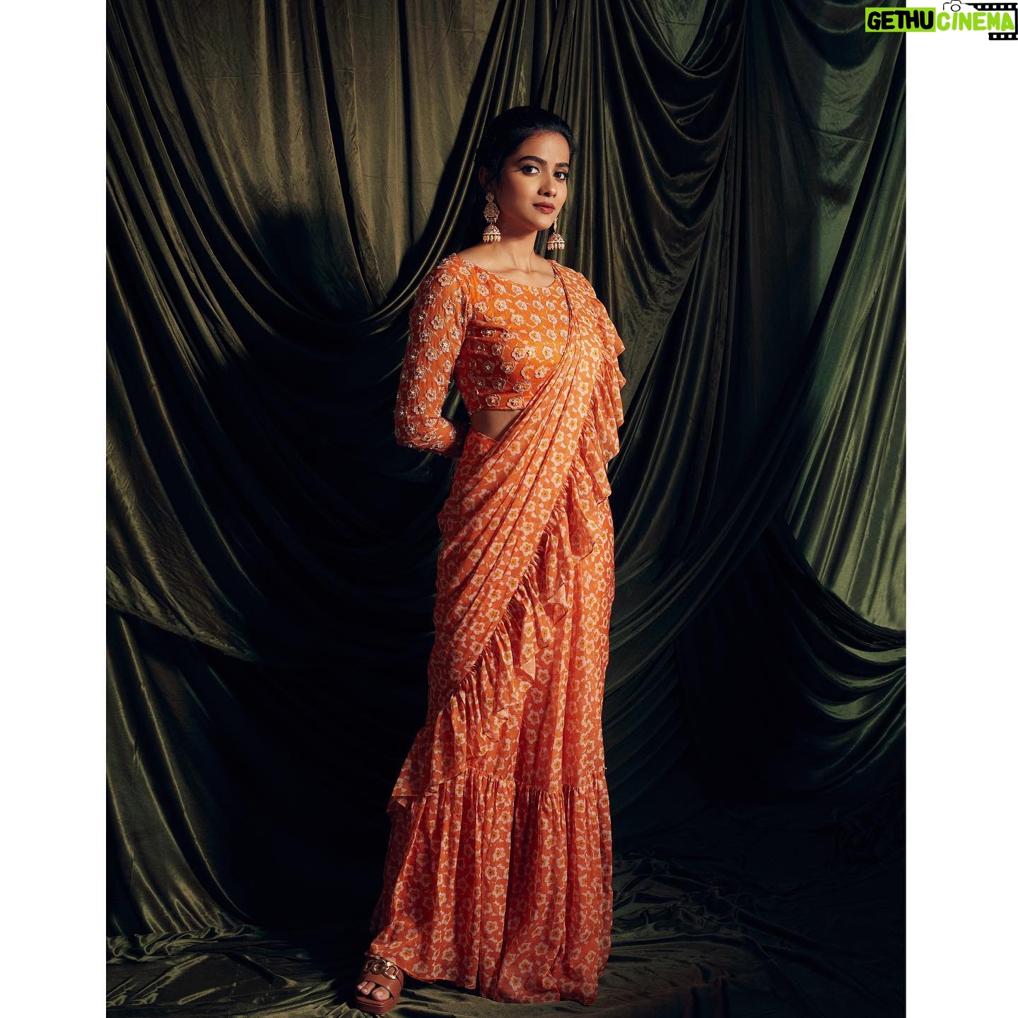 Sri Gouri Priya Instagram - For Modern Love Chennai trailer launch event.🧡 Streaming from May 18, only on @primevideoin Photography - @arungnanavel Styling - @manognaavunoori Assisted by - @niha__varma Make up artist - @shaash.makeup Outfit - @seharrebysahitheereddy Jewellery - @houseofqc