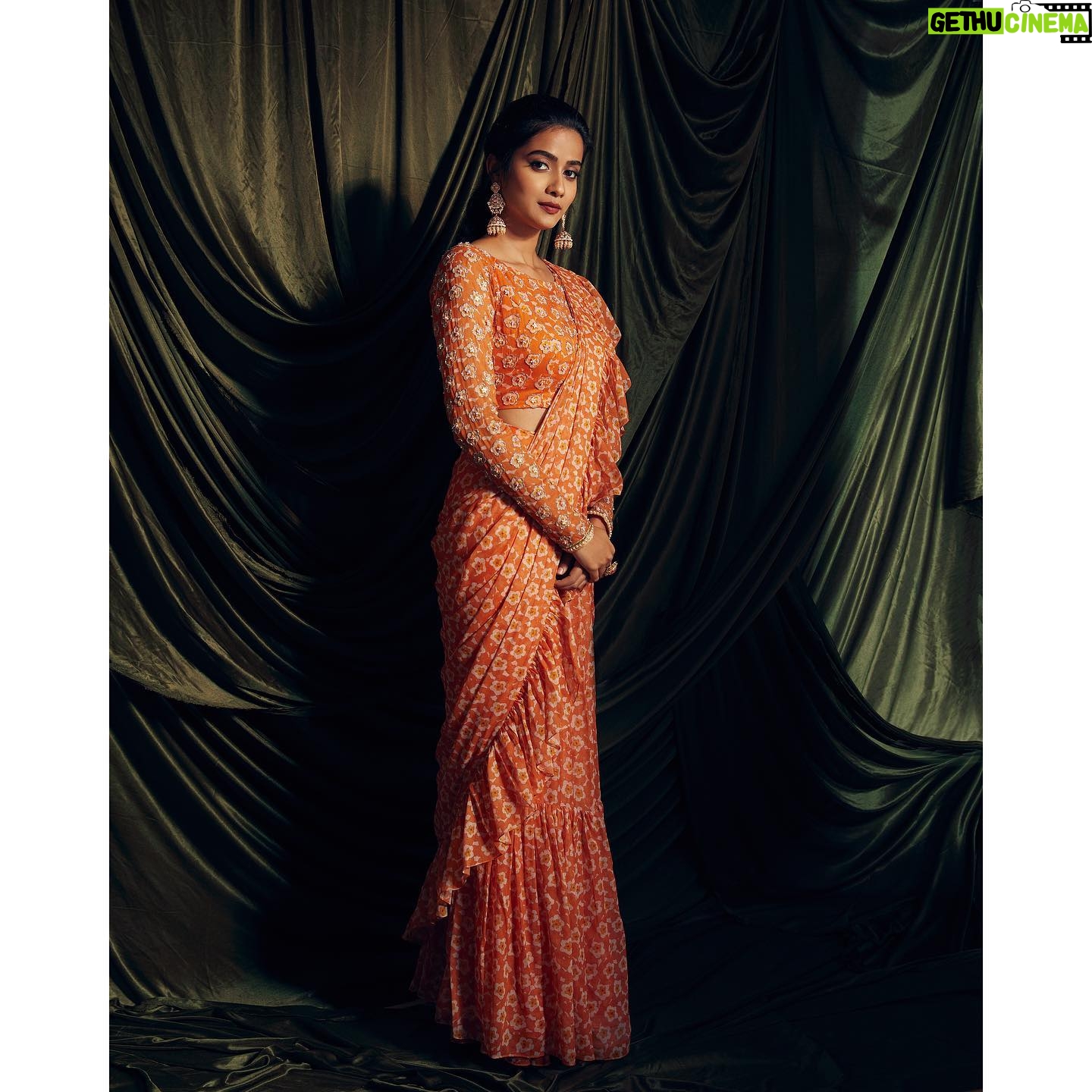 Sri Gouri Priya Instagram - For Modern Love Chennai trailer launch event.🧡 Streaming from May 18, only on @primevideoin Photography - @arungnanavel Styling - @manognaavunoori Assisted by - @niha__varma Make up artist - @shaash.makeup Outfit - @seharrebysahitheereddy Jewellery - @houseofqc