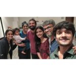 Sri Gouri Priya Instagram - Very honoured to have met Ashwini Dutt garu, @swapnaduttchalasani akka, @priyankacdutt akka and @nag_ashwin garu at their residence. I can't thank you enough for making #MailOnAHA happen.☺🙏❤ Swipe➡️