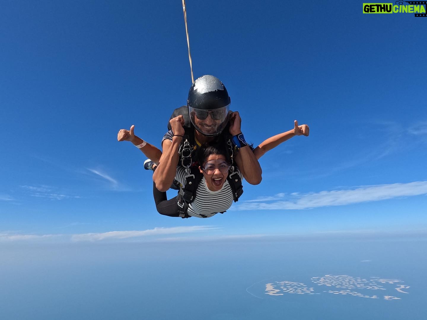 Sri Gouri Priya Instagram - Hello from the other side - part1!👋🏼☁️💙 Skydiving, check!✔️😁