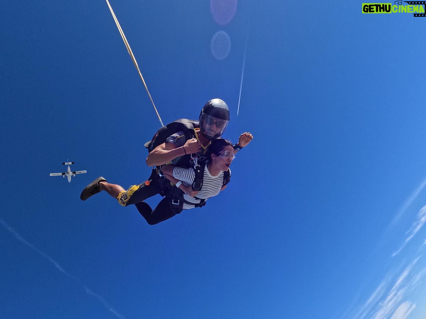 Sri Gouri Priya Instagram - Hello from the other side - part1!👋🏼☁️💙 Skydiving, check!✔️😁