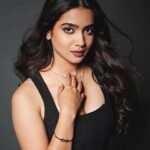Sri Gouri Priya Instagram - 🖤🔥 . . Shot by @arungnanavel MUA - @aura_makeoverartistry