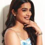 Sri Gouri Priya Instagram - Hi there!🤍💙 Shot by - @arungnanavel HMUA - @aura_makeoverartistry