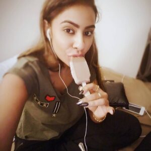 Sri Reddy Instagram - Some times..break the rules..no(diet )