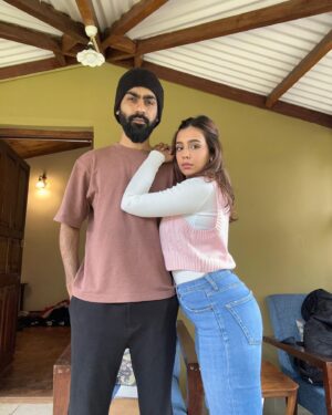 Srishti Ganguli Rindani Instagram - Exclusive Zara photoshoot BTS ft. @iambhaveshmehta