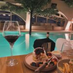 Srishti Ganguli Rindani Instagram - Pehli saalgirah kaise celebrate kare samaj hi nahi aa raha tha. Toh humne socha chalo kuch ghanton ke liye VIP hone ka naatak kare. 8 ghante ke liye ek BMW book karke, chal pade hum fine dining karne. Nikalte waqt valet ke liye wait karte hue kuch log dikhe, jinka net worth unke kapdo se hi pata chal gaya. Woh apne 5 series ka wait kar rahe the aur hum… hum apne 7 series ka. Bahut mazaa aaya. Happy Anniversary Sunny boy. Ab new year ghar pe manaayenge theek hai? #gareebpleasures