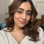 Srishti Ganguli Rindani Instagram – Ek instagram post toh yeh nalaayak photos bhi deserve karte hai. Bye
