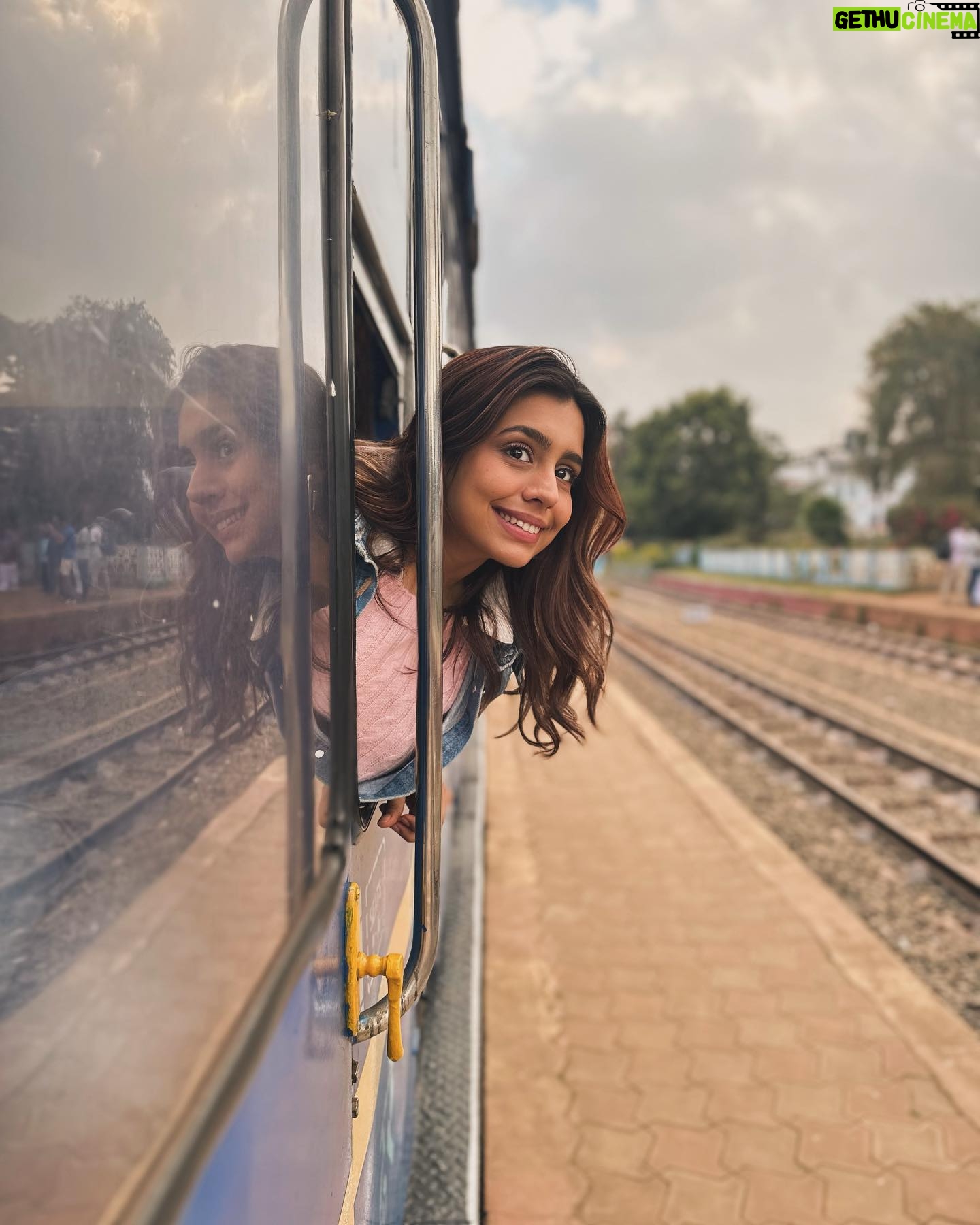 Srishti Ganguli Rindani Instagram - Fillfulling