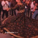 Sruthi Lakshmi Instagram - നൃത്ത ചുവടുകളുമായി ശ്രുതി ലക്ഷ്മി . Red Fm Shreya Ghoshal Live Concert @redfmmalayalam @lakshmi.sruthi ❤️🥰