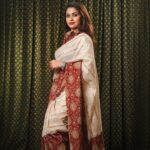 Sruthi Lakshmi Instagram - The elegant @lakshmi.sruthi is known for her impeccable sense of style and her ability to effortlessly carry herself with grace and elegance. Explore our collection and redefine your style statement. Muse - @lakshmi.sruthi Video Credits - @_raylightsphotography_ MUA - @divyas_makeover_ @gladmantisphotography
