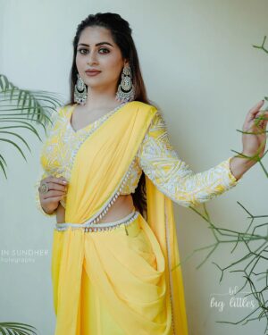 Sruthi Lakshmi Instagram - "Yellow is my favourite summer colour -It makes me feel like a sunflower ". 💛💛💛💛💛

Costume nd styled by @atelierdesigns0 @atelierdesigns0 💛

Photography by @nithinsundher_photography 💛

Dolledup by @dz_makeover 💛

Thanks to @rb_photographystudio 💛

#yellow #yellowsaree #fashion #latestfashion #mayalamactress #kerala #trending #sunflower