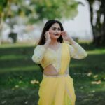 Sruthi Lakshmi Instagram - "Yellow is my favourite summer colour -It makes me feel like a sunflower ". 💛💛💛💛💛 Costume nd styled by @atelierdesigns0 @atelierdesigns0 💛 Photography by @nithinsundher_photography 💛 Dolledup by @dz_makeover 💛 Thanks to @rb_photographystudio 💛 #yellow #yellowsaree #fashion #latestfashion #mayalamactress #kerala #trending #sunflower