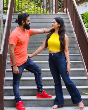 Sruthi Lakshmi Instagram - 💛💛💛❤️❤️❤️🧡🧡🧡❤️❤️❤️❤️💙💙💙💙

@amaanaplantationresort 

#new #trending #resort #actress #actresslife #couplegoals #love