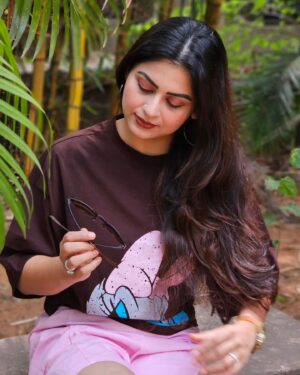 Sruthi Lakshmi Instagram - "Happiness held is the seed; Happiness shared is the flower."-.......

#naturelovers #flowerslovers
