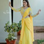 Sruthi Lakshmi Instagram - "Yellow is my favourite summer colour -It makes me feel like a sunflower ". 💛💛💛💛💛 Costume nd styled by @atelierdesigns0 @atelierdesigns0 💛 Photography by @nithinsundher_photography 💛 Dolledup by @dz_makeover 💛 Thanks to @rb_photographystudio 💛 #yellow #yellowsaree #fashion #latestfashion #mayalamactress #kerala #trending #sunflower