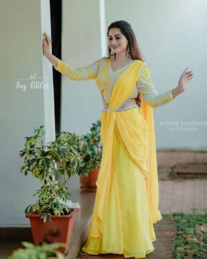 Sruthi Lakshmi Instagram - "Yellow is my favourite summer colour -It makes me feel like a sunflower ". 💛💛💛💛💛

Costume nd styled by @atelierdesigns0 @atelierdesigns0 💛

Photography by @nithinsundher_photography 💛

Dolledup by @dz_makeover 💛

Thanks to @rb_photographystudio 💛

#yellow #yellowsaree #fashion #latestfashion #mayalamactress #kerala #trending #sunflower