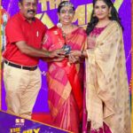 Sruthi Shanmuga Priya Instagram - In a galaxy of love, our mother is the brightest star. Celebrating her with the family star award 👑 . The full video will soon be exclusively available on the SS Music YouTube Channel. . @sruthi_shanmuga_priya #sruthishanmugapriya #TheFamilyStar #TheFamilyStarShow #TheFamilyStarAwards #HappyMothersDay #HappyMothersDay2024 #MothersDay2024 #MothersDaySpecial #SSMusic