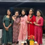 Sruthi Shanmuga Priya Instagram - The reunion that is extremely close to my heart ❤️ #nathaswaram_sisters @benzepreinkline @me_jsrimano @actress_sangavi @revathi.thamu Thanks to @behindwoodsofficial for this wonderful meet-up. Feels so good and heartwarming ❤️ #sistersforever #bonding #14years #nathaswaram #suntv