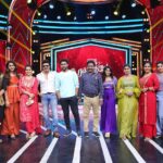 Sruthi Shanmuga Priya Instagram - RANJITHAMAE! Lakshmi team today at 1.00 pm in Sun tv ! Lot of fun and happiness with the team 💕 MUA : @kalaiartistry