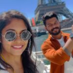 Sruthi Shanmuga Priya Instagram - Parakkava un ninaipaaga 🫶🏻🗼❤️🥰 @arvind__shekar Cherishing the forever favourite beautiful memory🦋 One from the bucket list in Seine river ♾️ #paris #eiffeltower #guardianangel #love #memory
