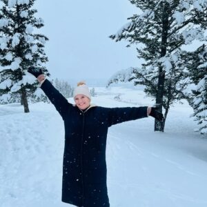 Stacey Tookey Instagram - It’s a winter wonderland and I’m loving every minute of it!! So grateful for this week in the mountains with family ❄️☃️ 🇨🇦
