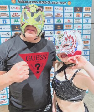 Starlight Kid Instagram - ファンタスティカマニア🇲🇽
ルチャドールかっこいいぜ！！

デスぺっちとももちろん撮って頂きました🐯🖤

#SLK
#スターライトキッド
#スターダム
#STARDOM
#OEDotai
#大江戸隊
#女子プロレス
#ファンタスティカマニア
#新日本プロレス
#njcmll
#njpw
