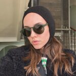 Stasya Miloslavskaya Instagram - сфотографировалась в подъезде