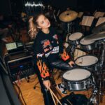 Stefania Liberakakis Instagram - See you Sunday @symphonicchristmas 😍 Sorry trouwens @stasswaczyna dat ik elke keer je drumstel inpik 😂 #symphonicchristmas #brabanthallen #11december