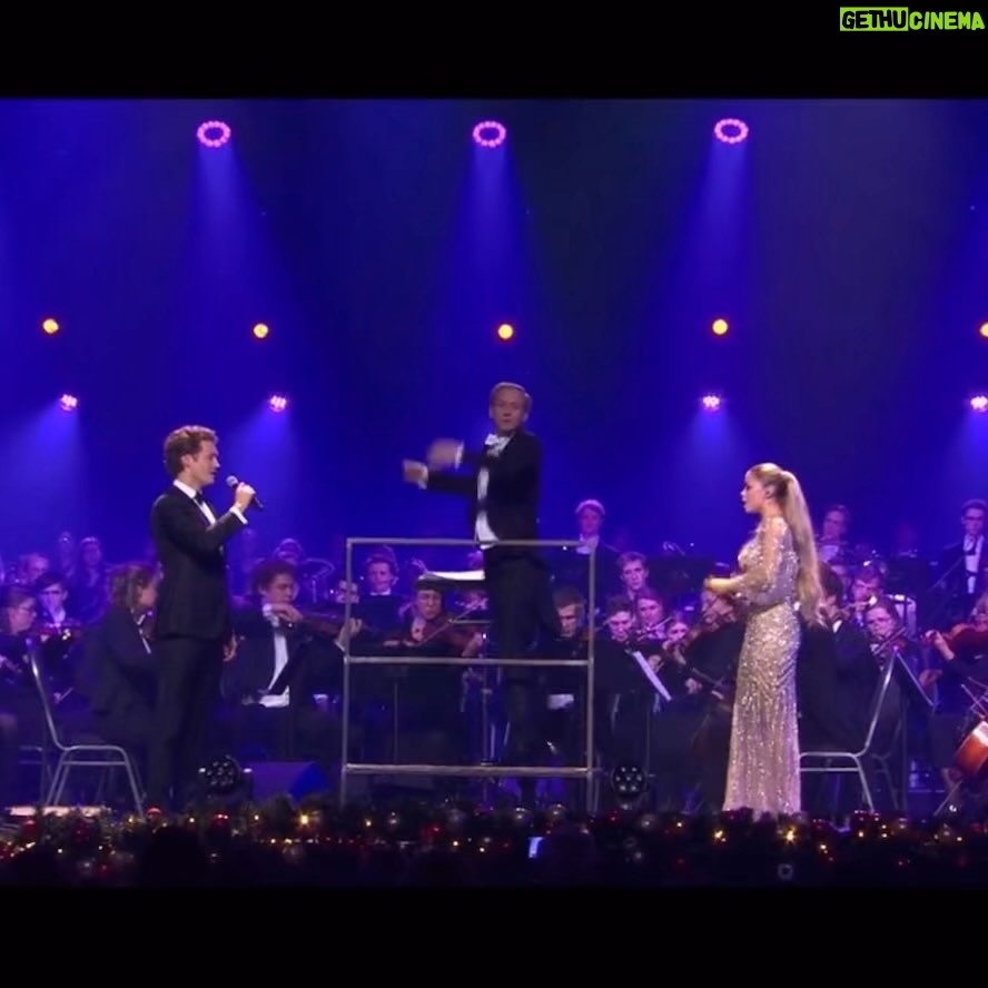 Stefania Liberakakis Instagram - I really enjoyed this so so much!! ❤️❤️ Thank you lovely @lvlierop for bringing out the best in me 💗 and of course the wonderful @krashnamusika orchestra, you are the best!! 💗 #symphonicchristmas #theprayer