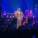 Stefania Liberakakis Instagram – @symphonicchristmas 
Wat was je geweldig En wat hebben we genoten😍 een van de mooiste optredens die ik ooit heb mogen meemaken.
En het leukste is dat morgen hij op @npozapp te zien is om 16:45!!!
Ik zeg pak morgen je popcorn of oliebollen erbij en geniet van een prachtige, gezellige en tofste show ever😍 

@symphonicchristmas
@jesseknobbe
@the_paulbenjamin
@lieveheuvelmansstyling
@addyvandenkrommenacker