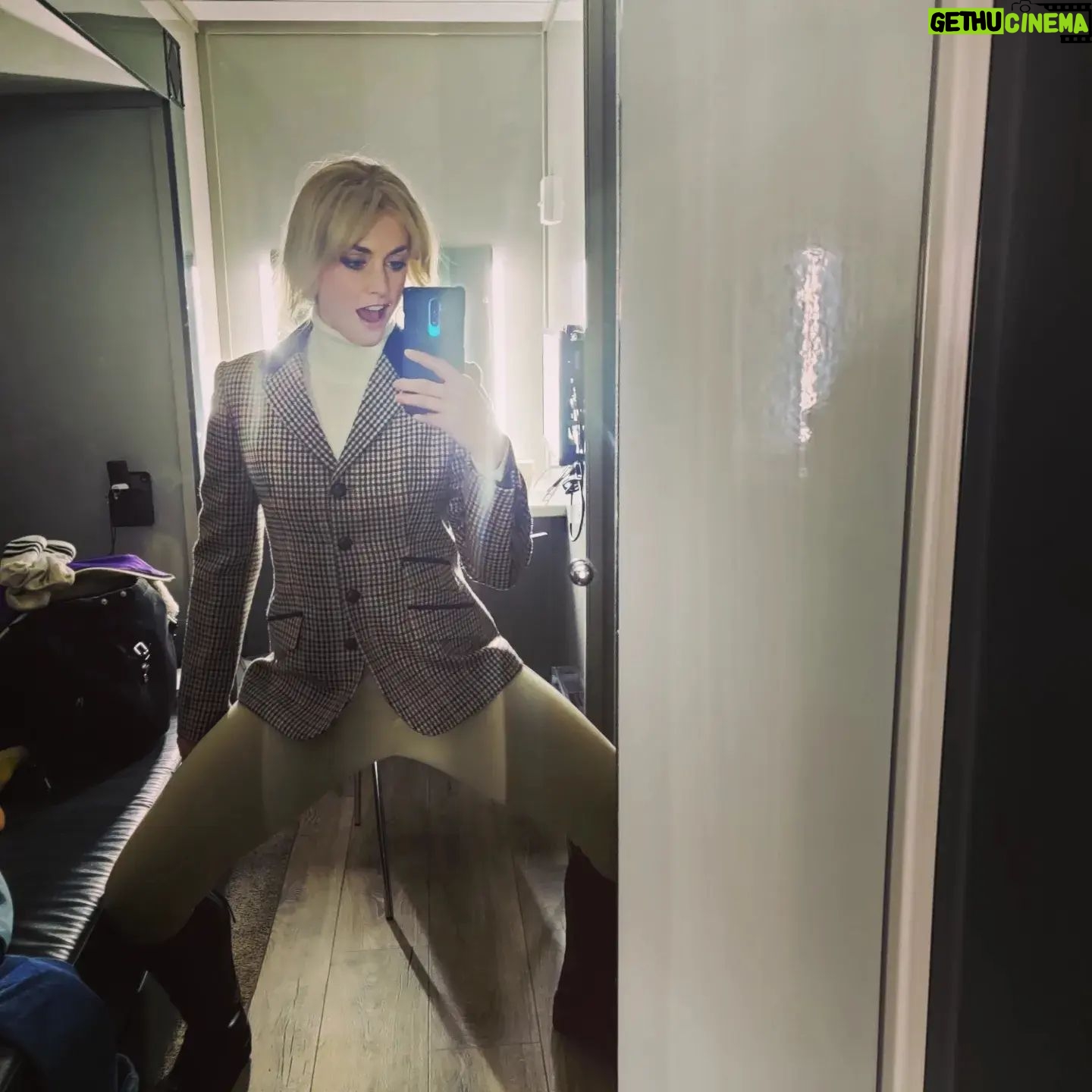 Stefanie Martini - 5.3K Likes - Mostly Morning Marnie Mirror pics
Thanks for all the lovely words about The Gold 🪙💛✨
Tonight 9pm BBC 1
Also @graceesnell and @lisamustafa you're wizards