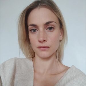 Stefanie Martini Instagram - Hi 🌻