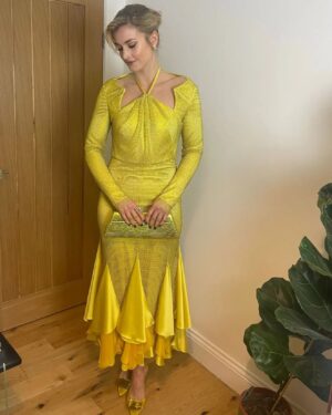 Stefanie Martini Instagram - 💛Thanks @vanityfairlondon & @ee for having me at the #baftarisingstar party ✨⭐
💛Styling by @harrietnicolsonstylist 
💛HMU by @charlotteyeomansmakeup 
💛 You can't see the shoes but they're incredible and by @gianvitorossi orossi