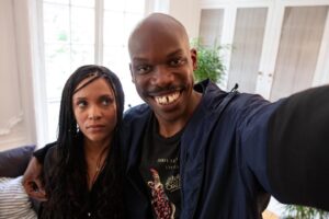 Stéfi Celma Instagram - On dirait pas, mais je l’aime trop ce mec!!!! 😂@jipac_shakur 
« Tout Simplement Noir » au cinéma!! Soutien total!! 🔥🔥🔥 @johnwaxxx