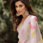 Stefy Patel Instagram - इन आँखों की मस्ती ♥️ . . Shot by @amitkhannaphotography Styling @stylingbyvictor @sohail__mughal___ Mua @makeupbynayan