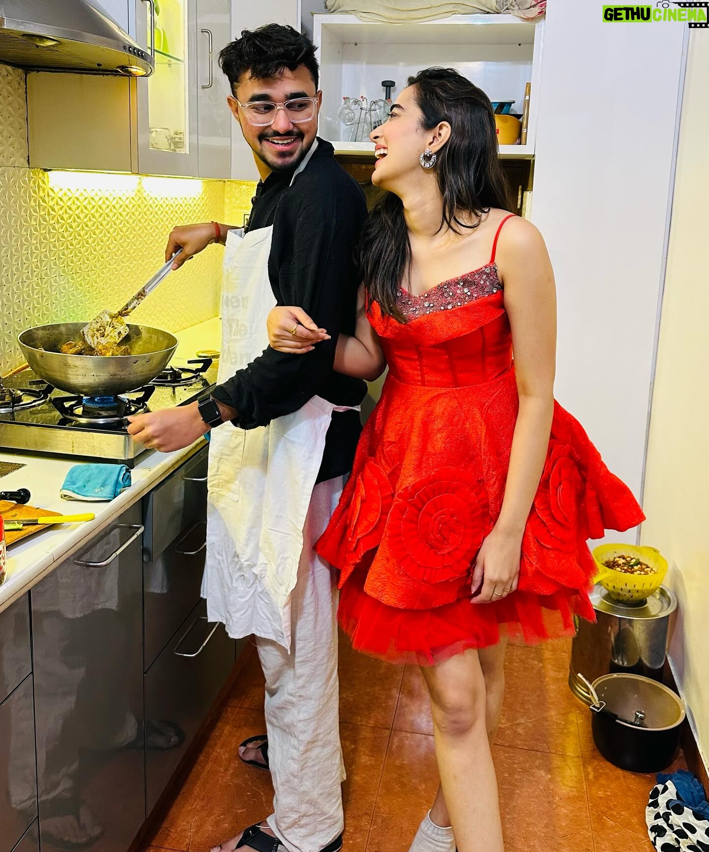Stefy Patel Instagram - Grateful ✨Blessed 💫Birthday 2024♥️ . My idea of birthday has been with my family at home, Thankyouuu universe for blessing me with such a loving family ♥️ Thankyouuu everyone for all your wishes and love , really means a lot 🥰 Looking forward to an amazing year and making my parents more and more proud♥️