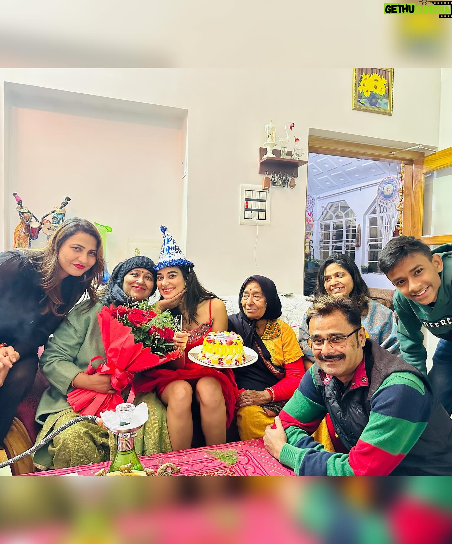 Stefy Patel Instagram - Grateful ✨Blessed 💫Birthday 2024♥️ . My idea of birthday has been with my family at home, Thankyouuu universe for blessing me with such a loving family ♥️ Thankyouuu everyone for all your wishes and love , really means a lot 🥰 Looking forward to an amazing year and making my parents more and more proud♥️
