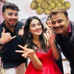 Stefy Patel Instagram - Grateful ✨Blessed 💫Birthday 2024♥️ . My idea of birthday has been with my family at home, Thankyouuu universe for blessing me with such a loving family ♥️ Thankyouuu everyone for all your wishes and love , really means a lot 🥰 Looking forward to an amazing year and making my parents more and more proud♥️